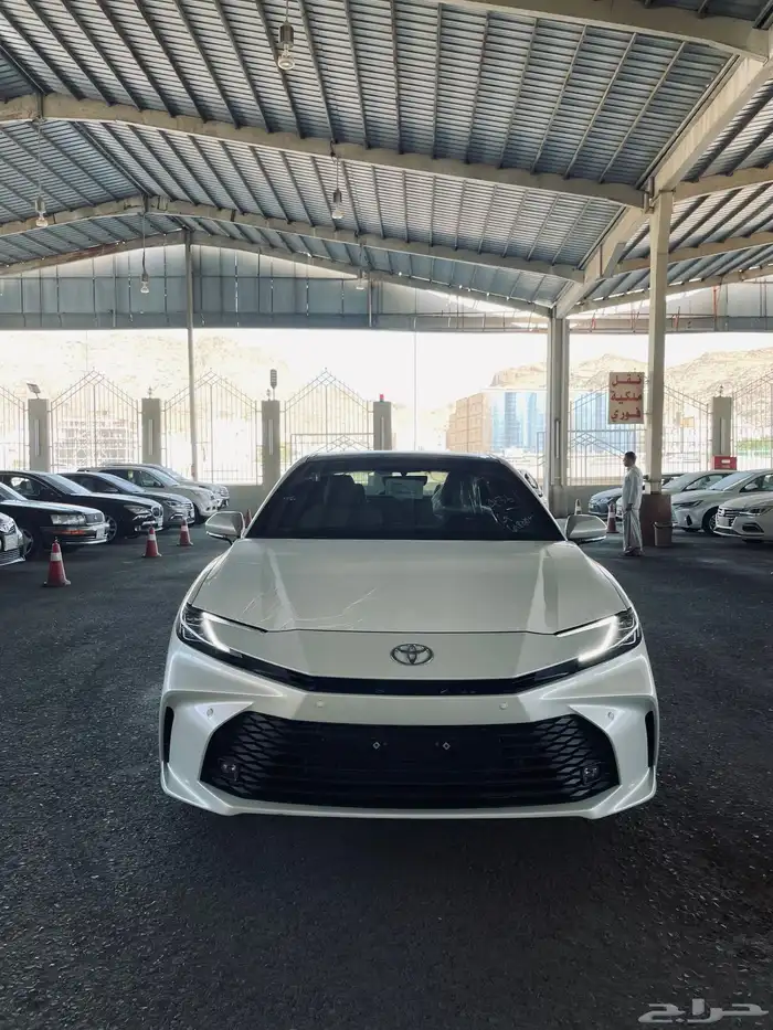 تويوتا كامري هايبرد - LE - 2025 - عروض للكاش 2