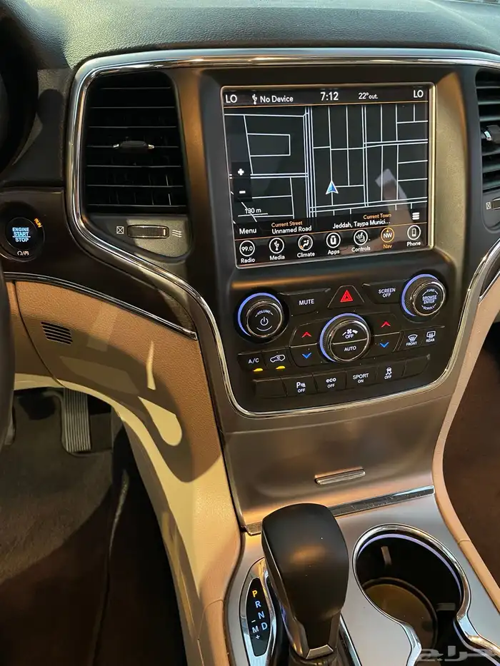 2018 جيب جراند شروكي ليميتيد فل كامل 44