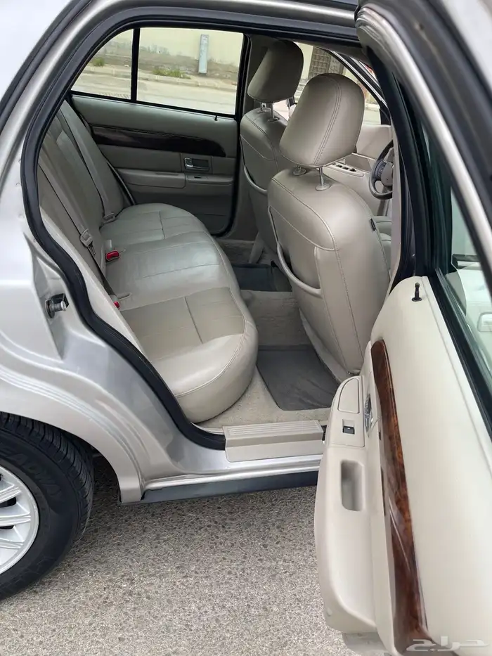 فورد ماركيز 2009 10