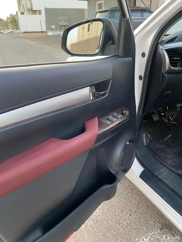 هايلوكس 2018وكاله مخزنه قير عايدي بدون دبل 19