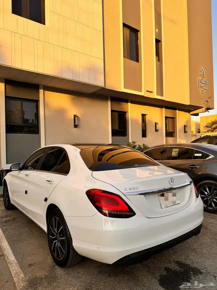 مرسيدس C200 ممشى قليل   اخت الجديدة وبحالة الوكالة 32