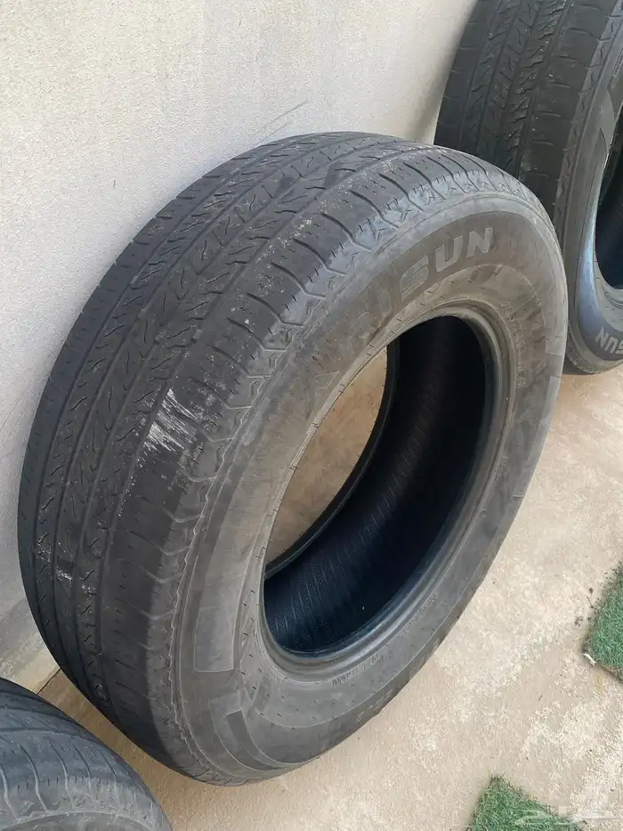 الكفرات كانت راكبه على نيسان للبيع 500 ريال 1