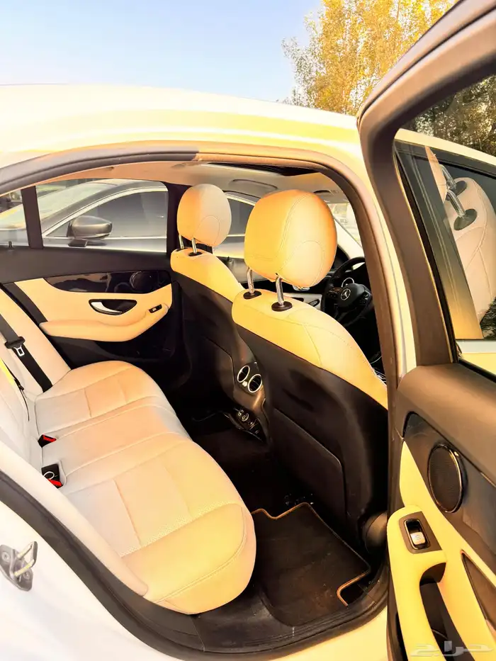 مرسيدس C200 ممشى قليل   اخت الجديدة وبحالة الوكالة 27