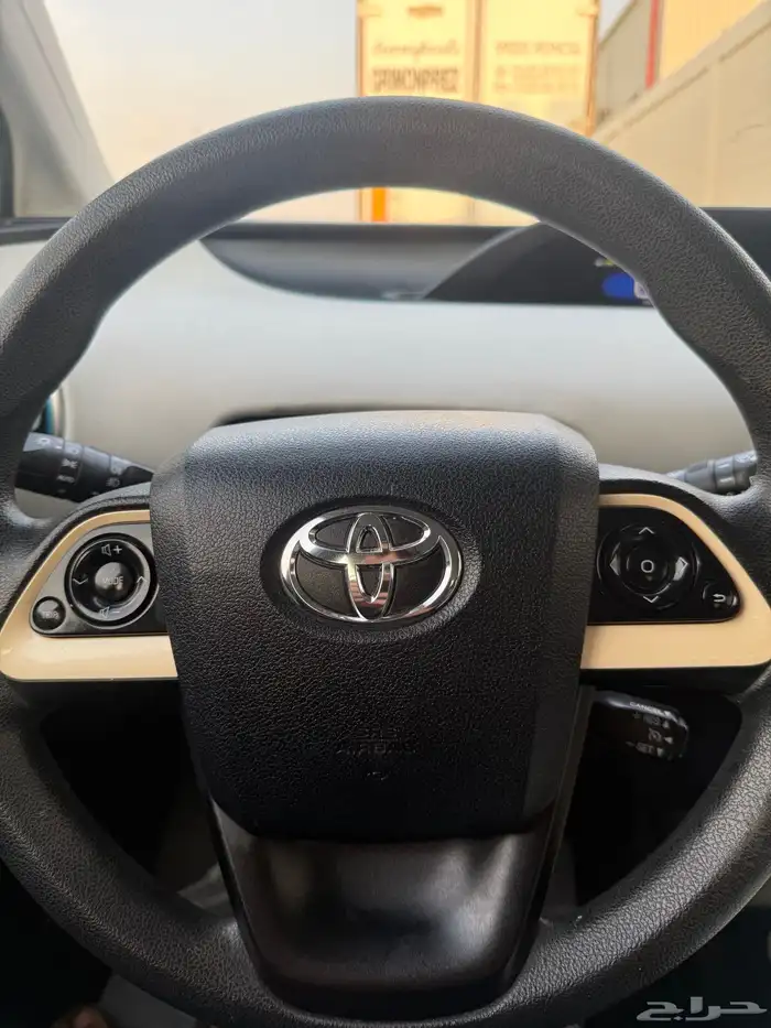 تويوتا بريوس ممشى قليل 19