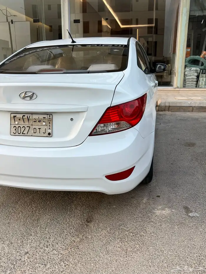 للبيع اكسنت موديل 2014   مالك أول   السيارة ماشية 300 الف 8