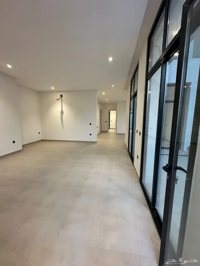 ادوار و بنتهاوس في حي الرمال للبيع 2