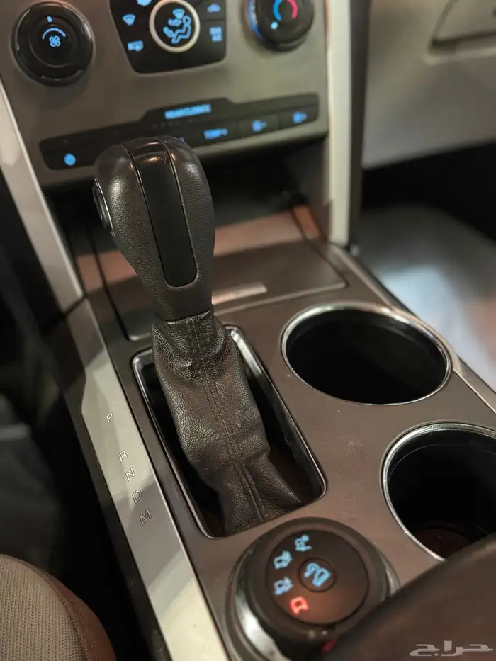 فورد اكسبلورر 2013 بحاله ممتازه عداد 222 الف للبيع 13