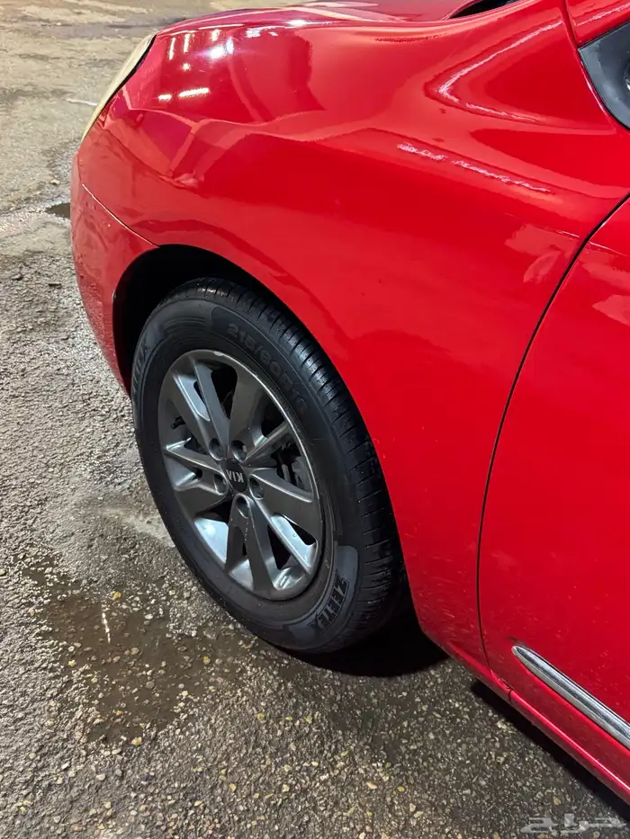 للبيع كيا كارينز 2012 18