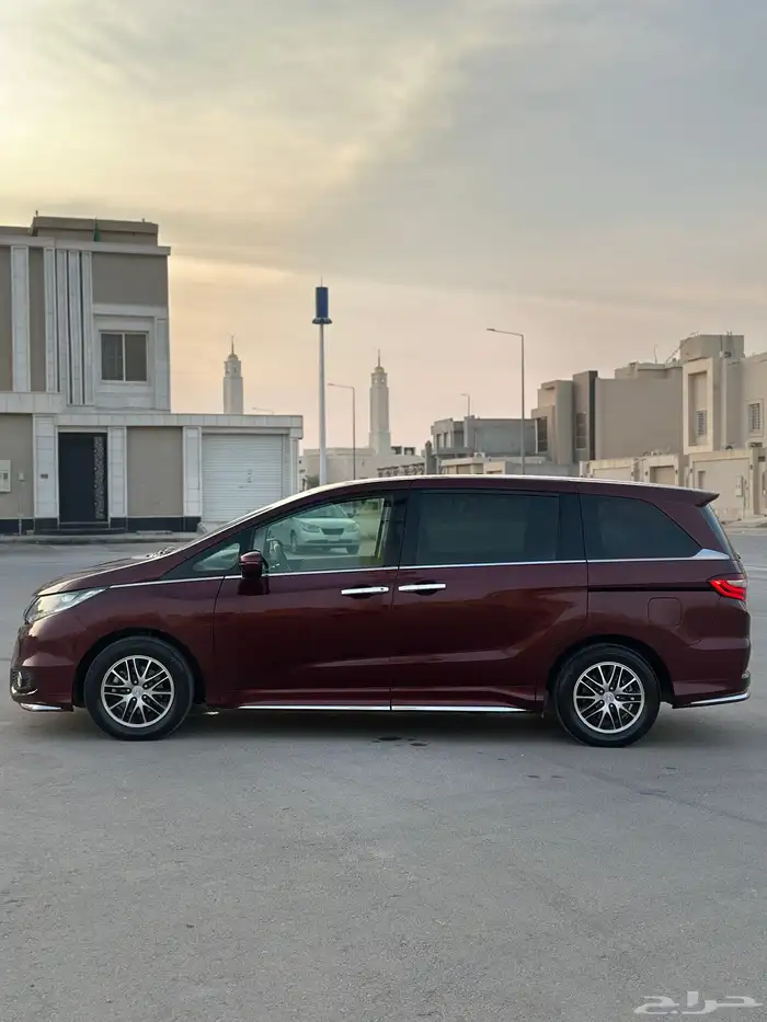 هوندا أوديسي 2020 عنابي 13