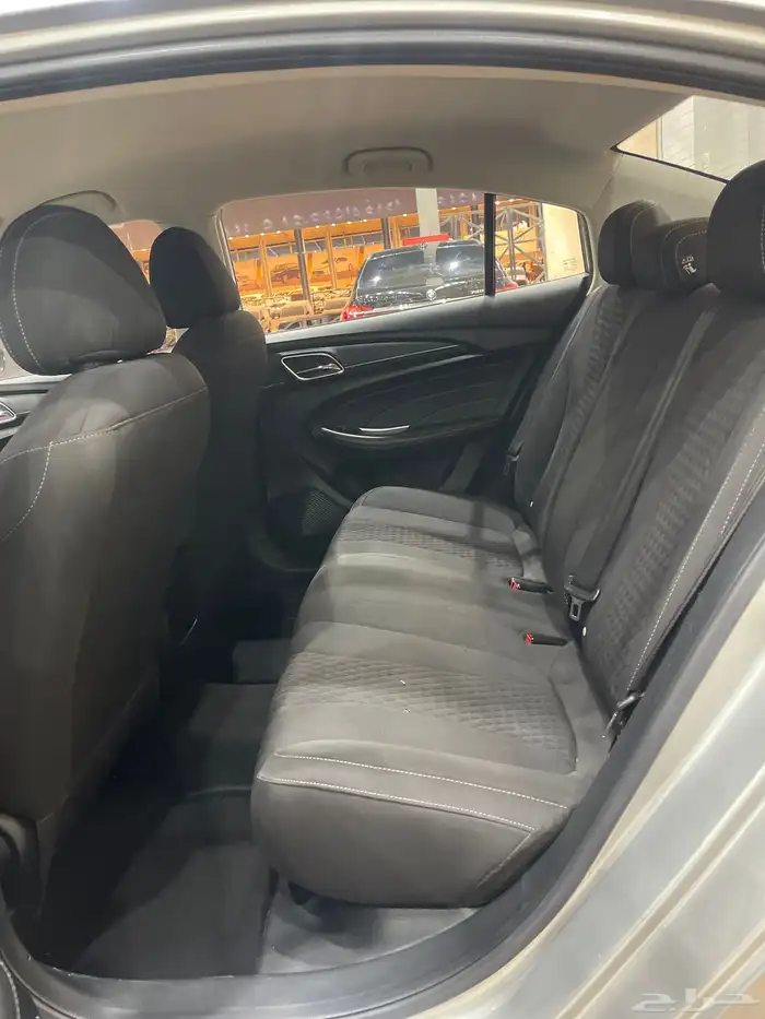 ام جي 5 موديل 2022 10