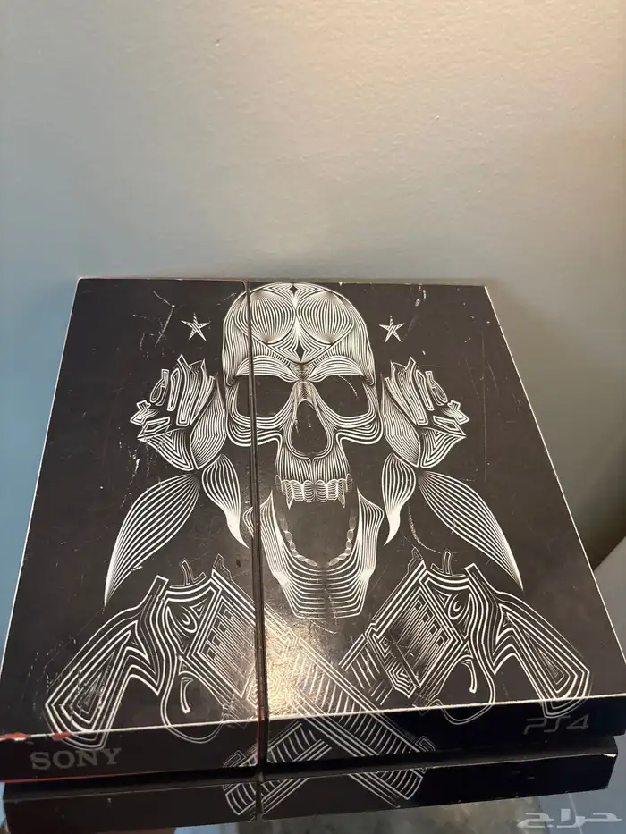 سوني 4 للبيع السبب محتاج 0