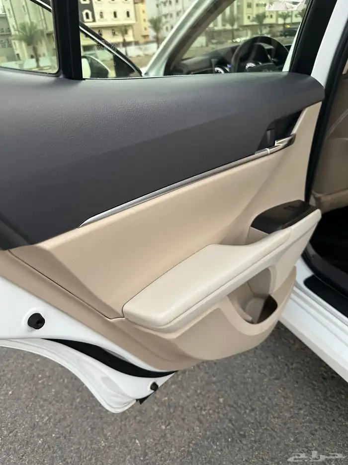 كامري LE 2024 سعودي ( بحالة الوكالة ) خالي من الرش 33