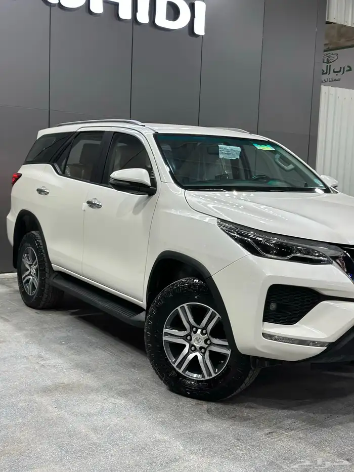 فورشنر ديزل 2021 بريمي دفلك لدى معرض(الرشيدي) 8