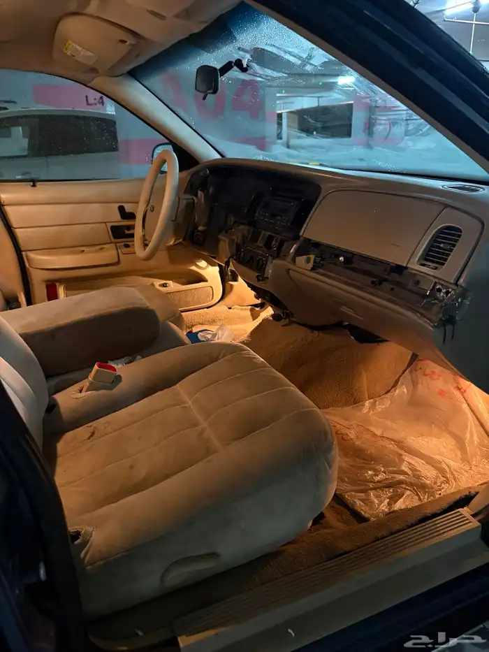 كراون فكتوريا 2009 وارد الجزيرة 33