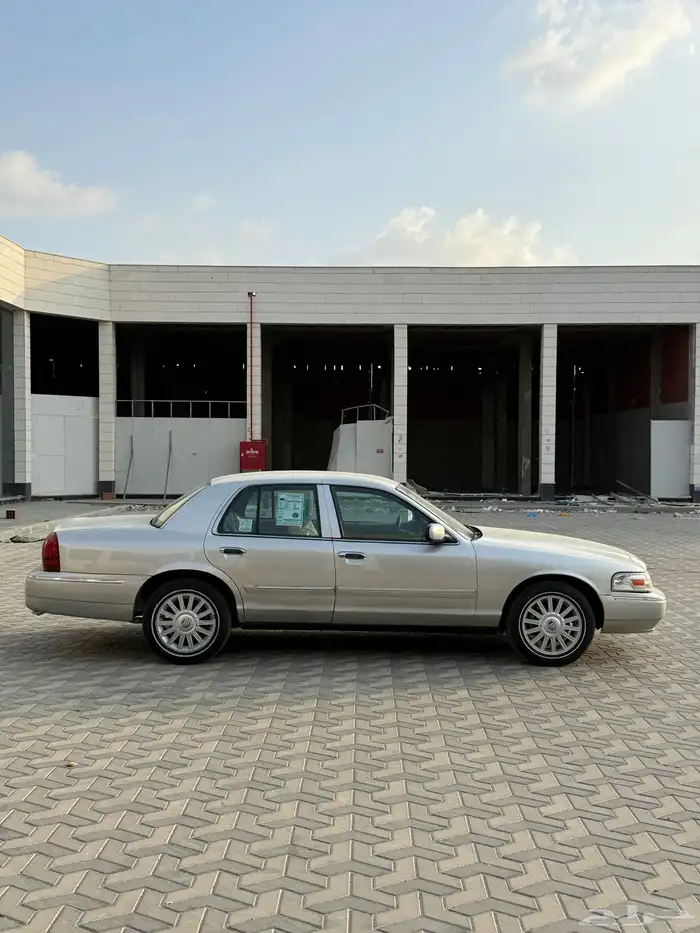 فورد جراند ماركيز 2008 4