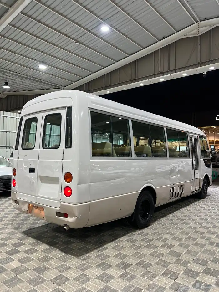 للبيع باص ميتسوبيشي روزا موديل 2007 ديزل 30 راكب ( مخزن) 5