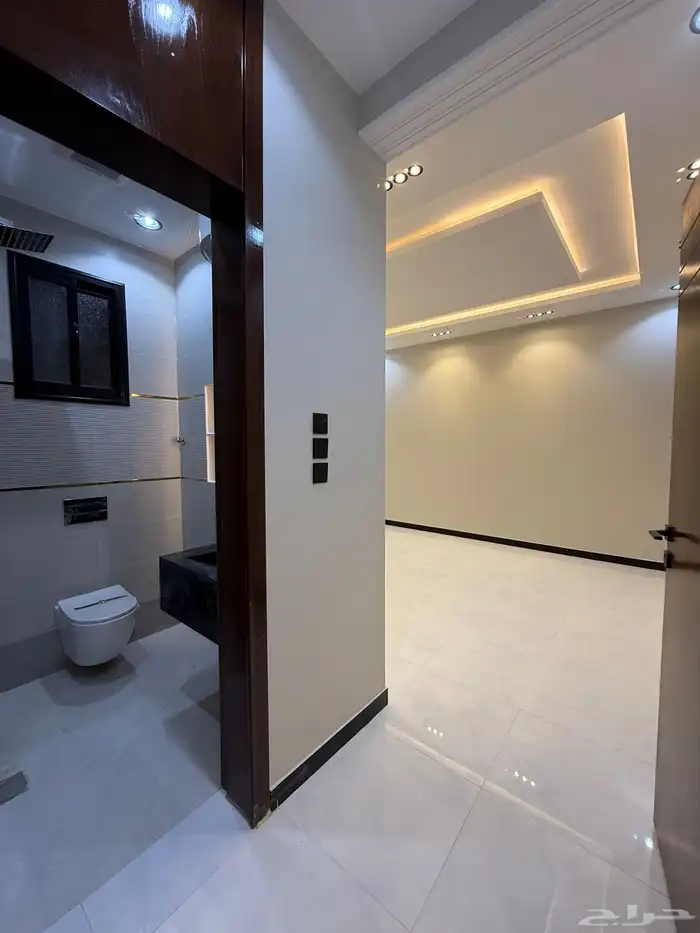 للبيع ارواف علويه 9غرف وشقق ارضيه ببايكة سيارة ف درة الموسي 18