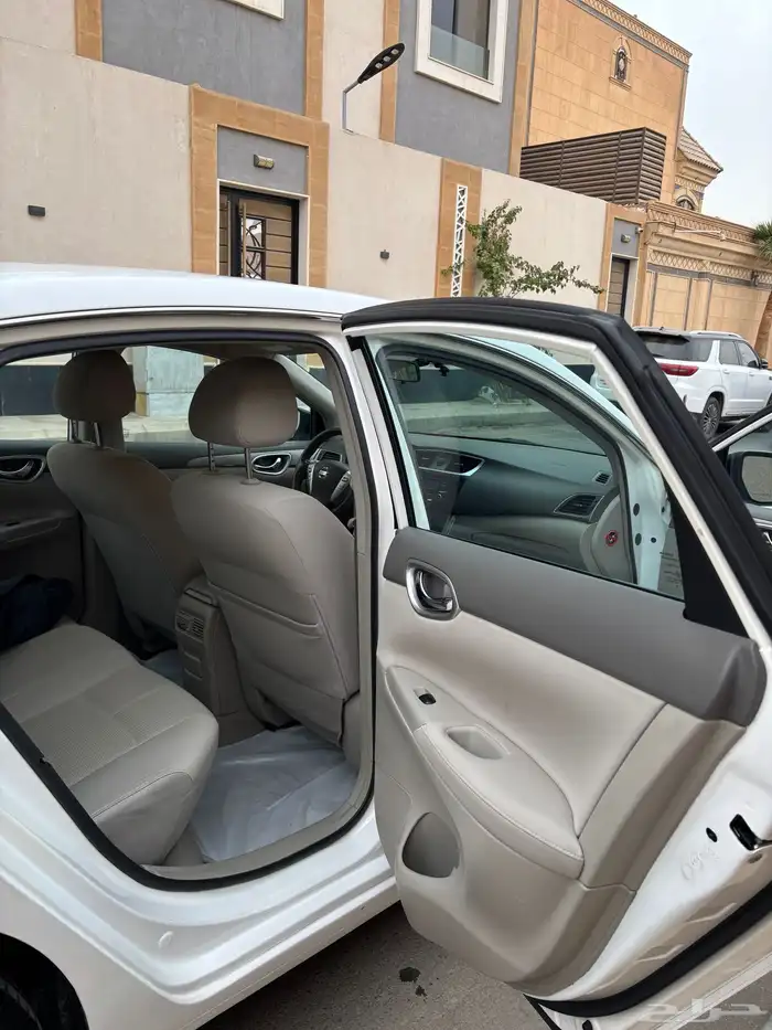 نيسان سنترا2019 فل مكينه كبير مثبت سرعه 9