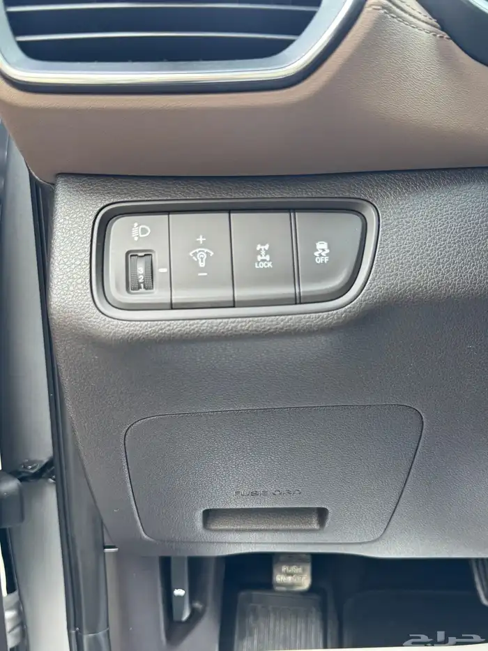 للبيع هيونداي سنتافي 2020 - نص فل - دبل - بحالة الوكاله 15