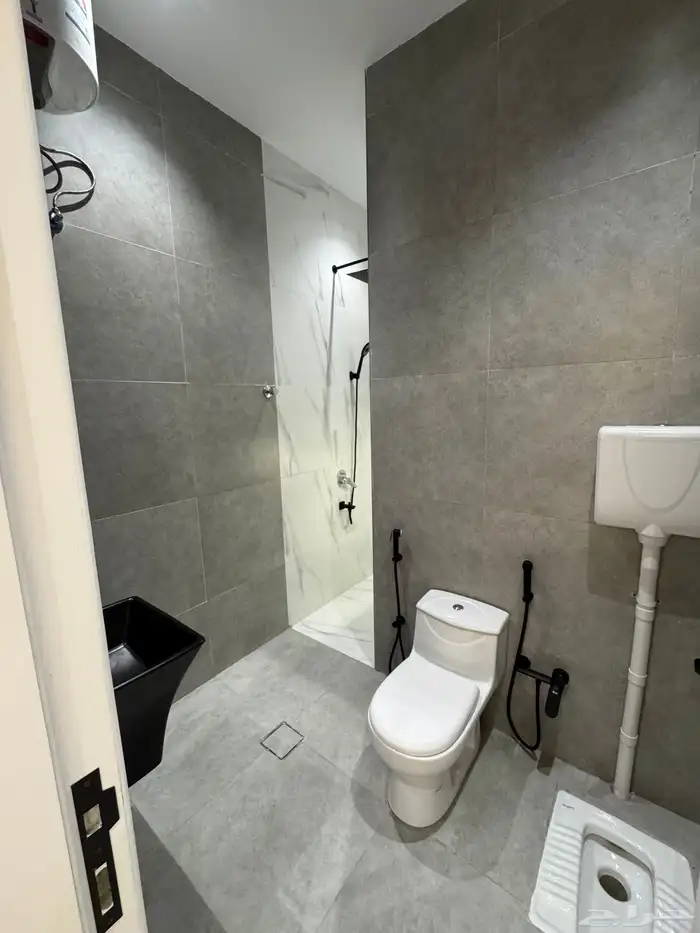 للبيع مقابل نادي ضمك شقق تمليك أرضي بمدخل سياره تشطيب vip 17