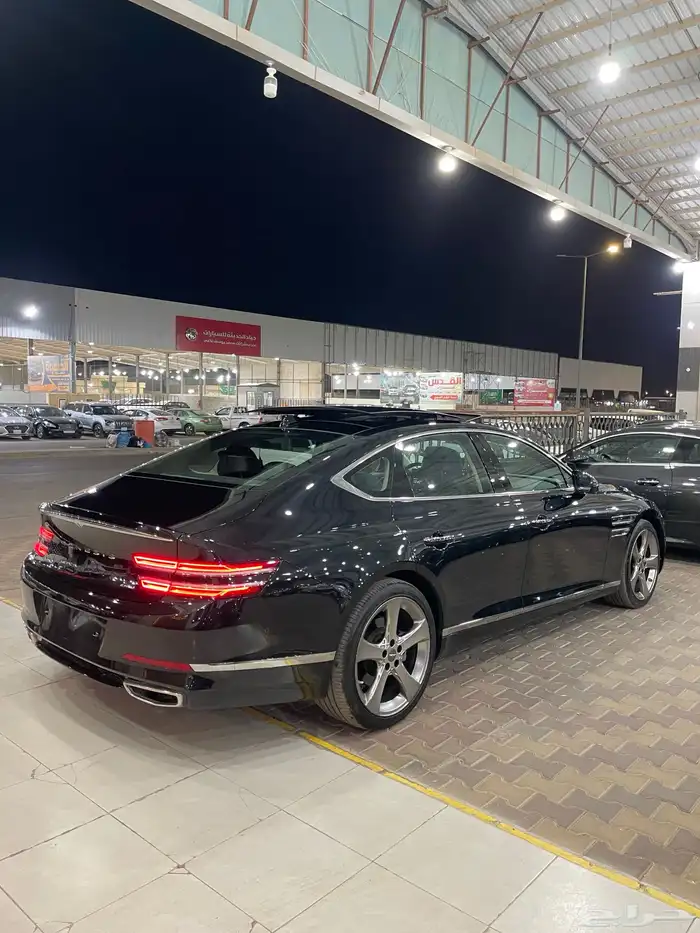 جنسس G80 موديل 2021 رويال V4 8