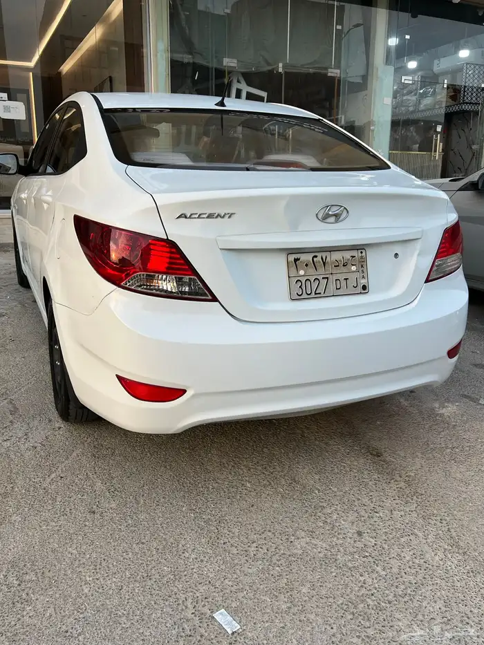 للبيع اكسنت موديل 2014   مالك أول   السيارة ماشية 300 الف 9