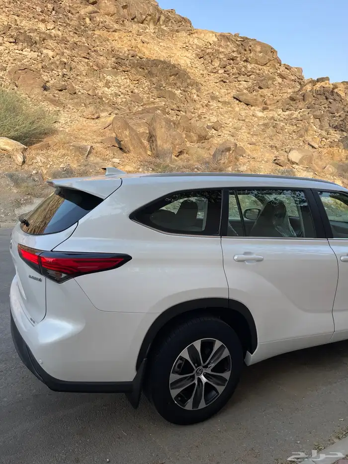 هايلاندر 2023 GLE شبه الجديد 16