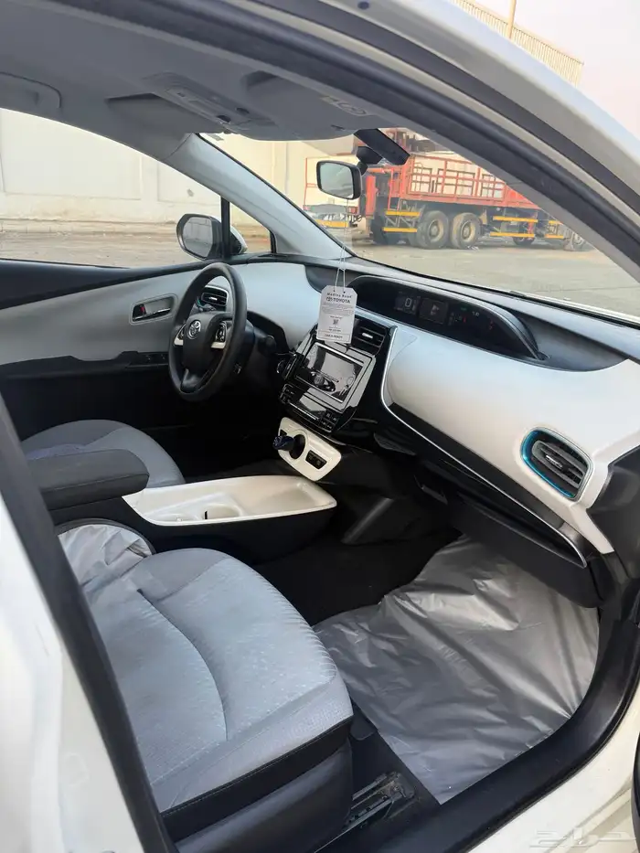 تويوتا بريوس ممشى قليل 14