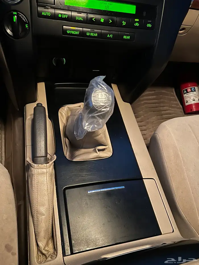 لاندكروزر صالون 2015 GX هدد 37