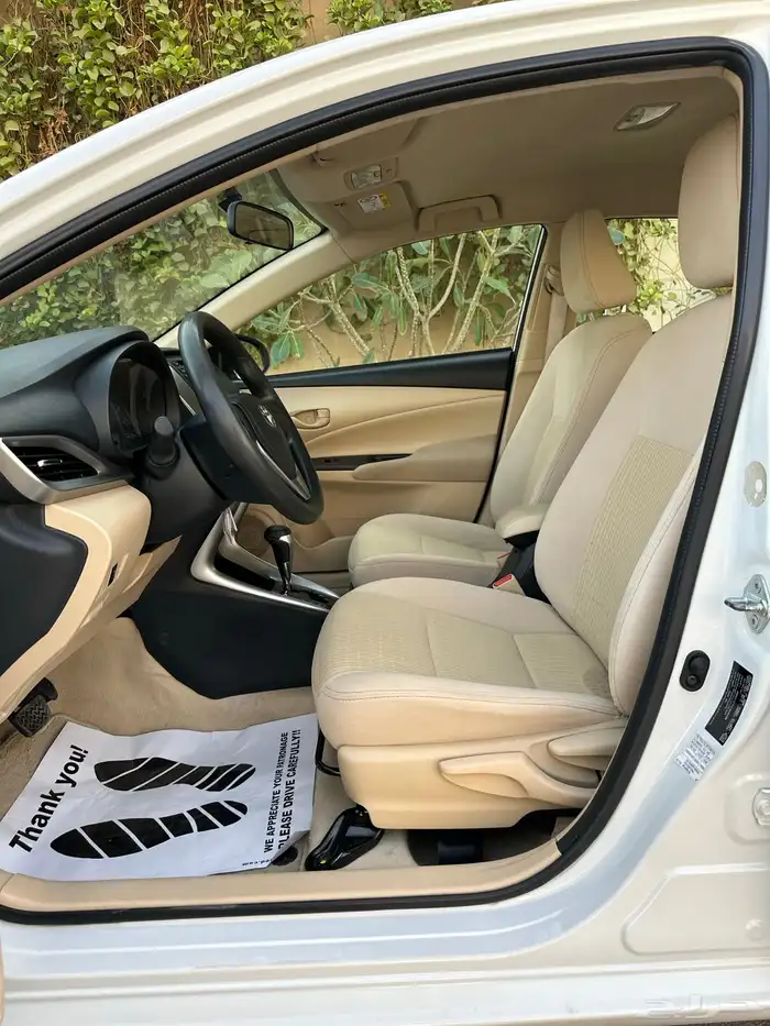 تويوتا يارس سعودي العداد 52 الف فقط 2019مخزن 12