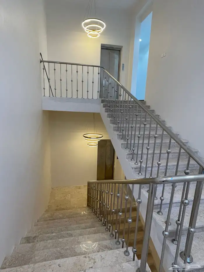 دور ثاني مع سطح للإيجار مناسبة كفي او مطعم 4