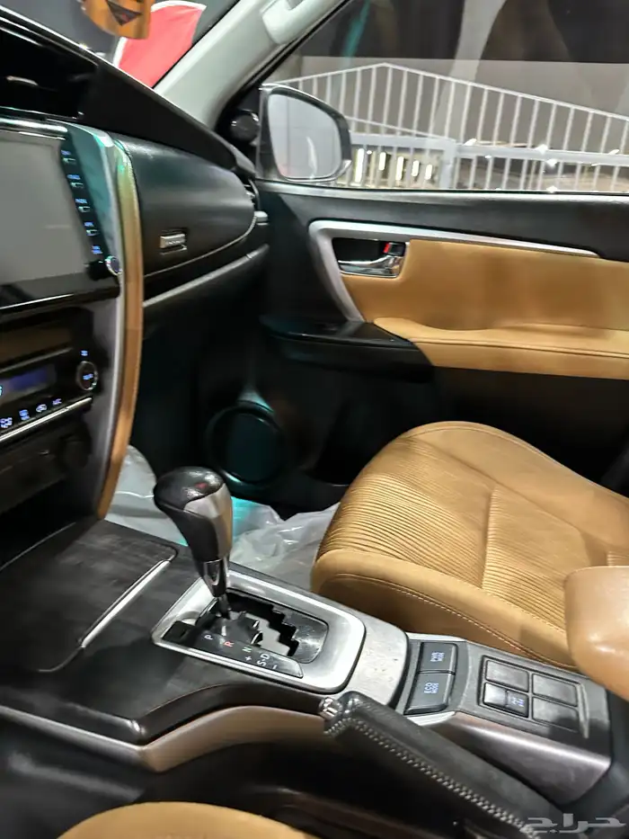 فورشنر ديزل 2021 بريمي دفلك لدى معرض(الرشيدي) 22