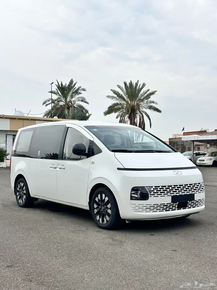 هوانداي ستاريا 2022 ديزل بطاقه جمركيه وارد كوريا 1