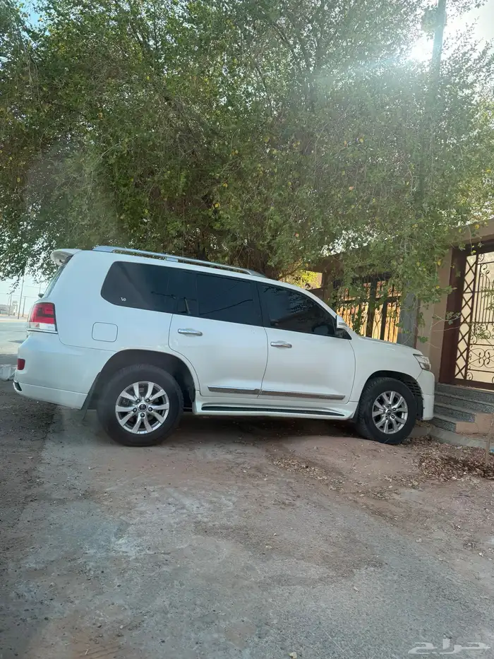 جكسار 2017 نظيف 8 سلندر ماشي 236 قابل لزياده 2