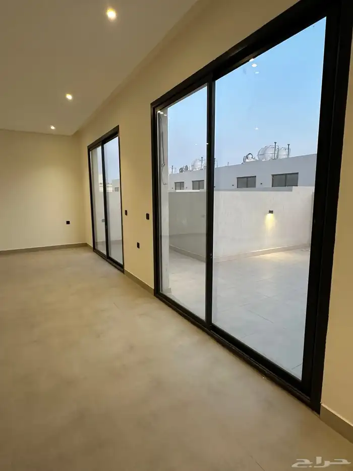 ادوار و بنتهاوس في حي الرمال للبيع 27