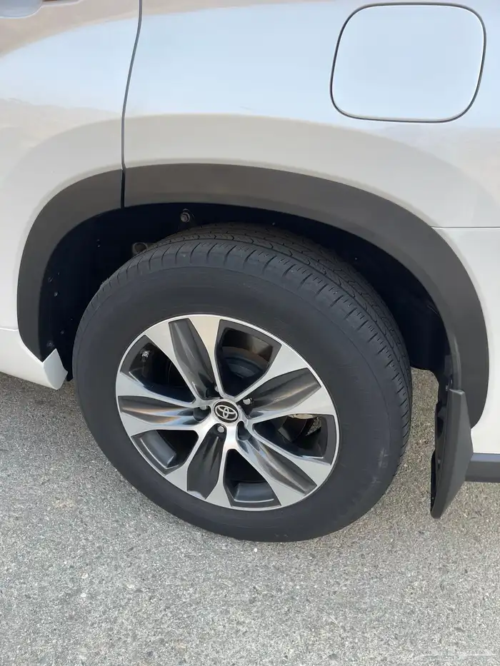 هايلاندر 2023 GLE شبه الجديد 21