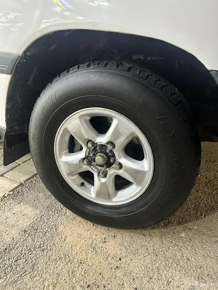 جنوط فكسار مع كفرات نظيفه 0