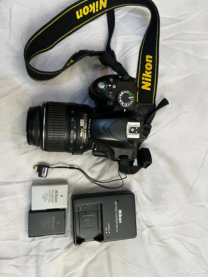 كاميرا نيكون D3200 للبيع 1000 ريال فقط 1