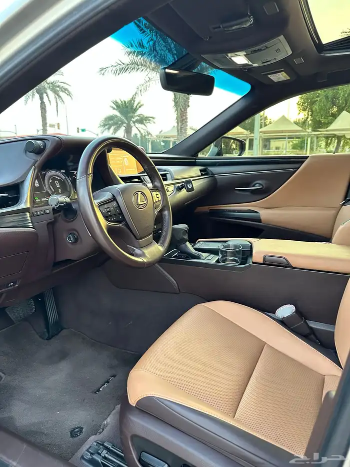 لكزس ES300h هايبرد موديل 2021 سعودي 35