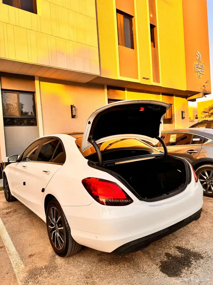 مرسيدس C200 ممشى قليل   اخت الجديدة وبحالة الوكالة 11