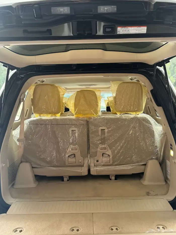 جيب لكزس LX570 2021 فل كامل بلاك اديشين 10