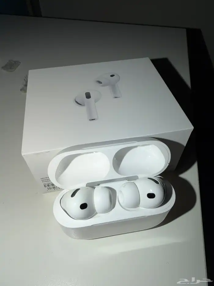 سماعة اير بودز برو الجيل 3 مع ضمان سنتين من ابل كير 1