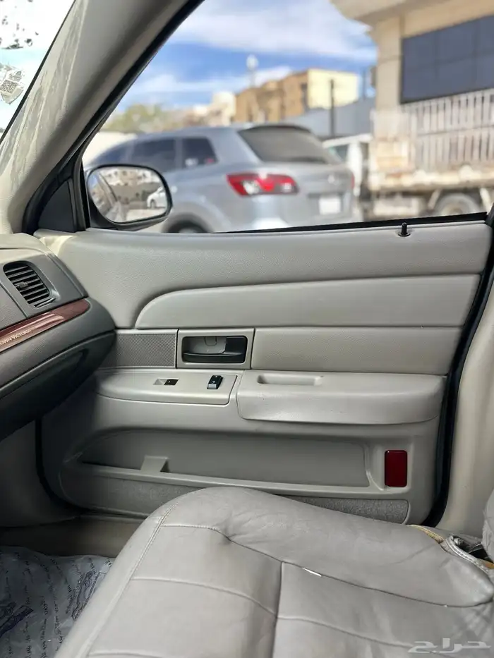 فورد فكتوريا 2011 فل كامل سمنتي 13