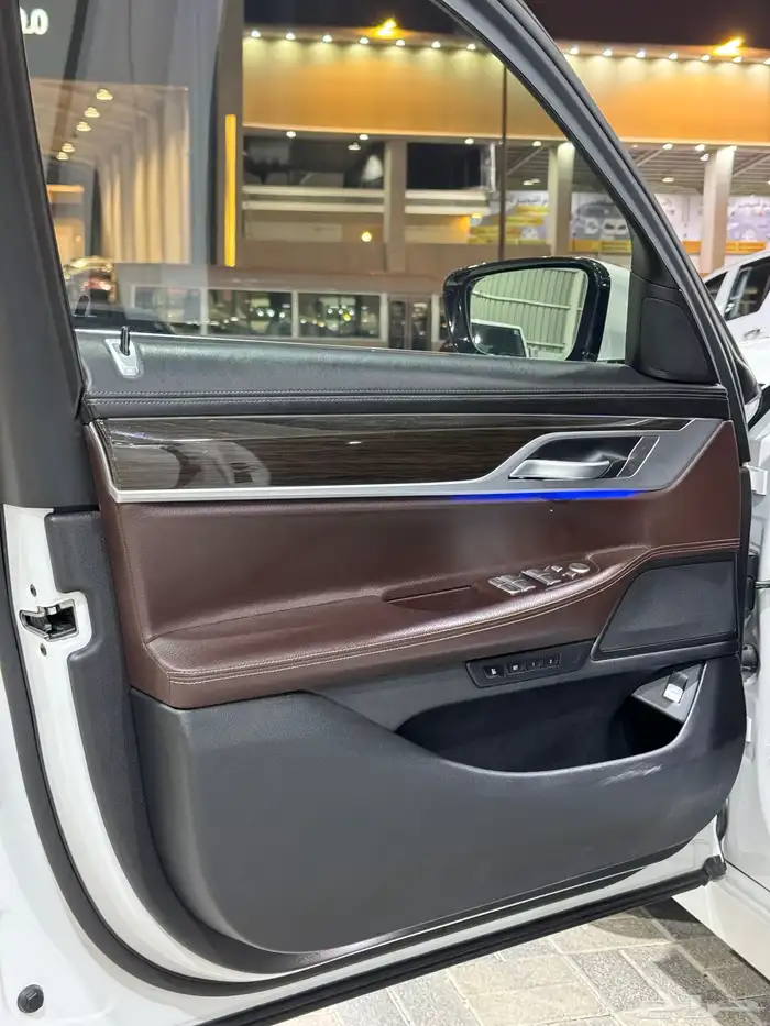 MW 730i موديل 2019 نظيف للبيع 13