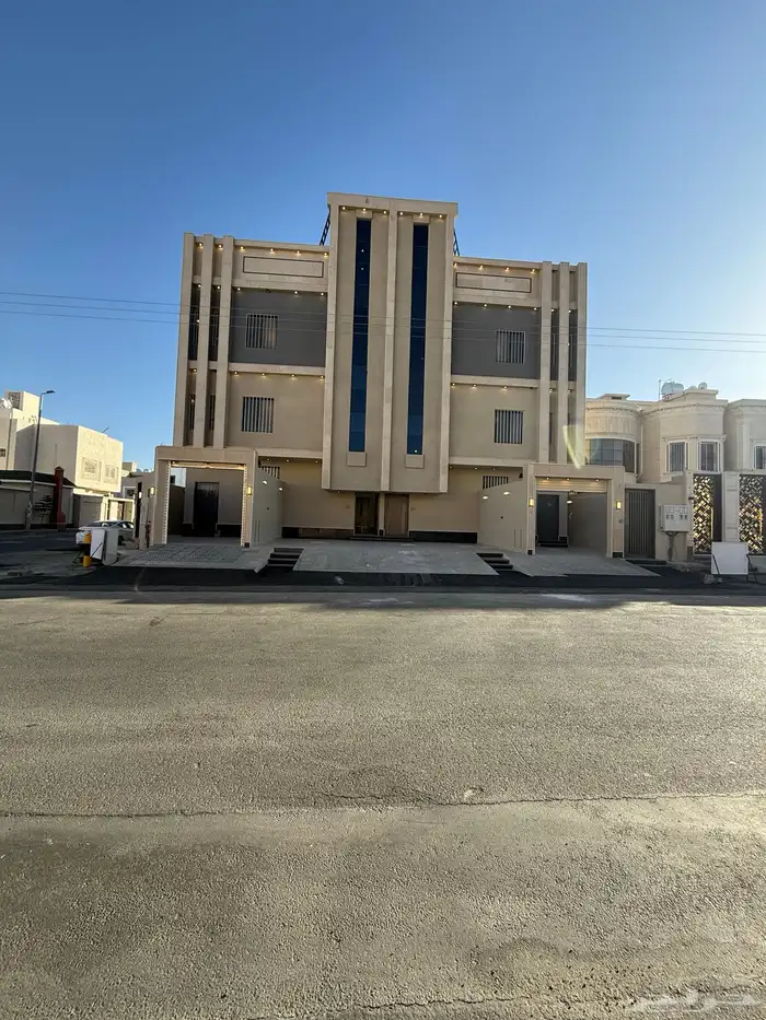 للبيع شقق علويه علي شارعين بسطح خاص وبايكه شمال الخميس 500 1