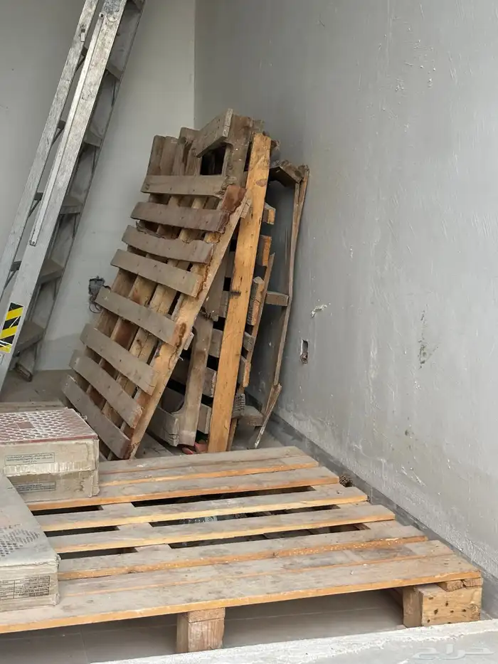 دكت وحديد وشنكو وطبليات خشب للبيع 3