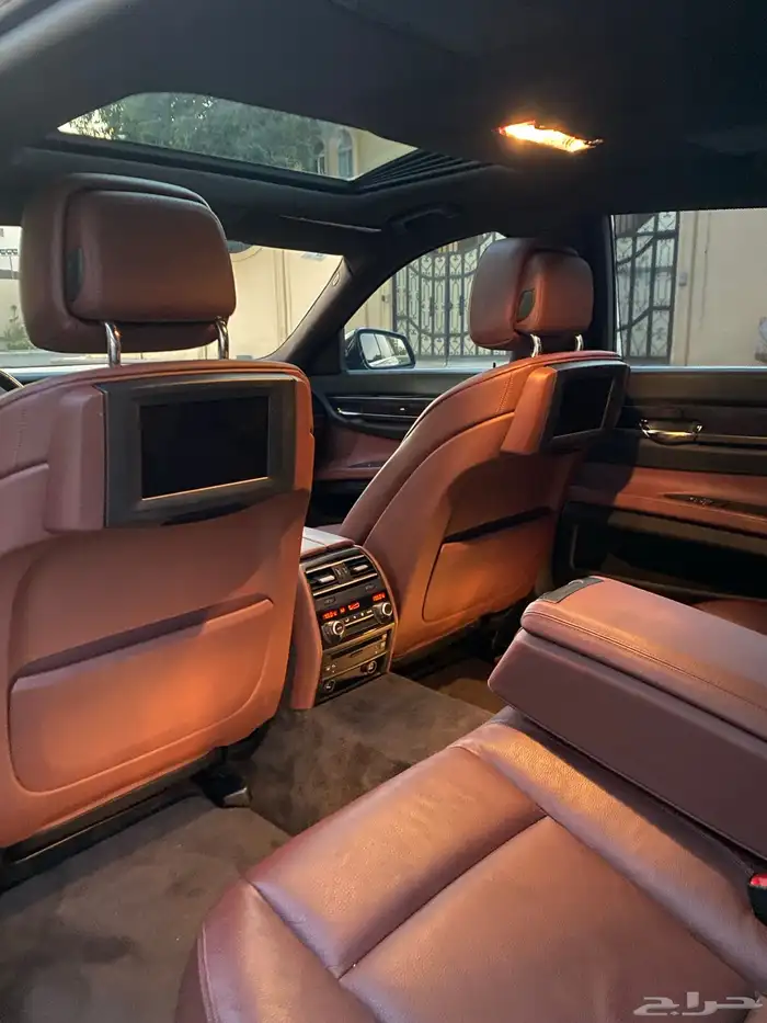 بي ام دبليو 730li موديل 2011 عداد 65 الف كيلو 11