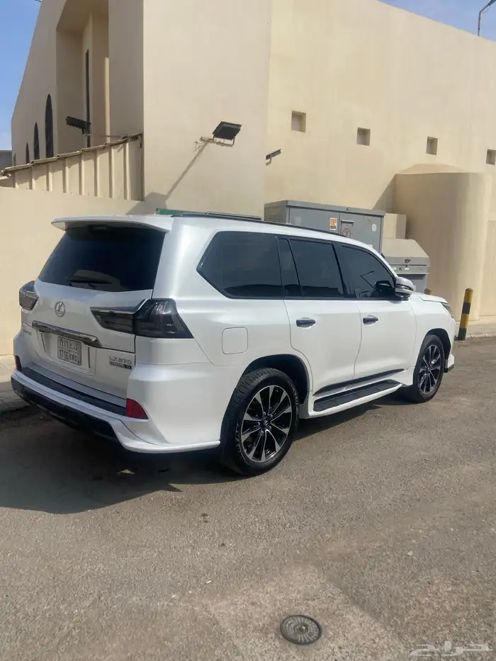 جيب لكزس ماشي 212 8