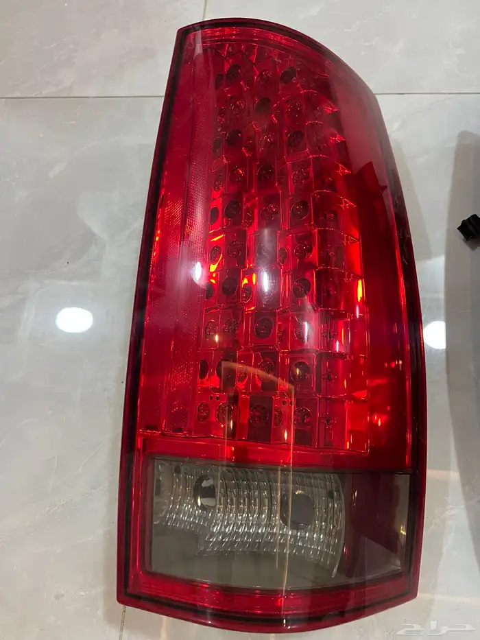 للبيع شمعات يوكن واسطاب خلفي 2007-2014 1