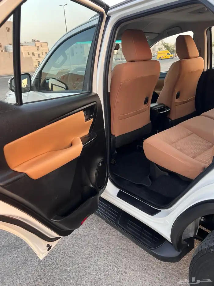 للبيع فور شنر مديل 2021 نظيف .. 20